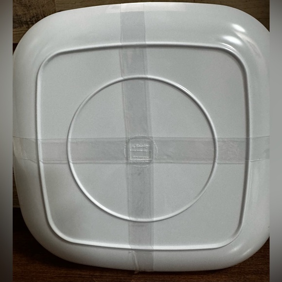 2024 Collection Hello Kitty & Apples 🍎 🎀 Set of 4 Melamine Plates -  NEW - Picture 8 of 8